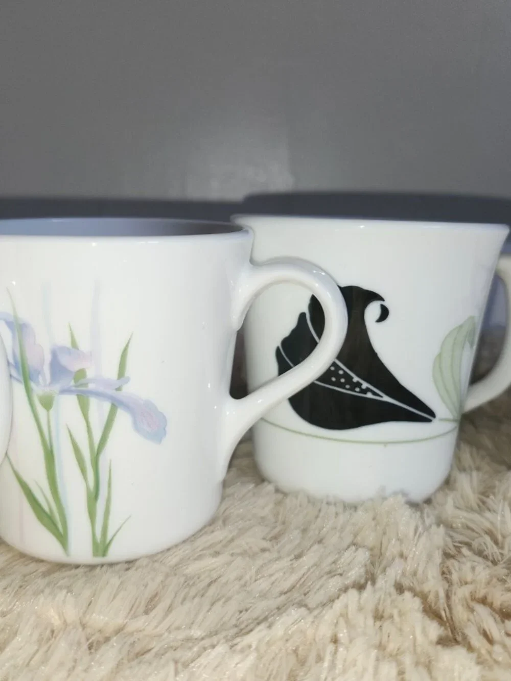 7 Corning mugs